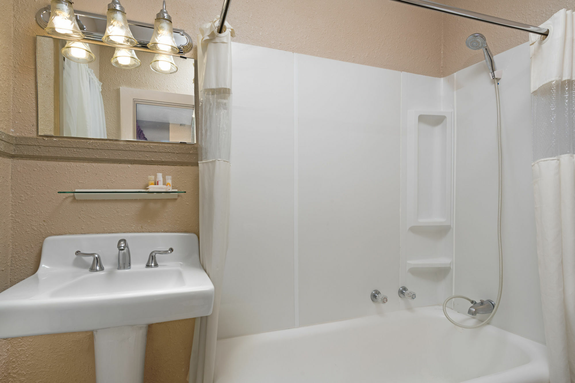 Days Inn By Wyndham Rochester Downtown 외부 사진